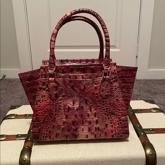 BRAHMIN MINI PRISCILLA IN WISTERIA MELBOURNE
**NEW WITH TAGS** **RARE** - Picture 3 of 11